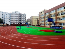 對“毒跑道”說不，中小學(xué)塑膠跑道出強(qiáng)制新國標(biāo)：甲醛不得高于0.4mg