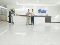 熱烈祝賀樊總簽約創(chuàng)綠家成都市區(qū)級(jí)代理！
